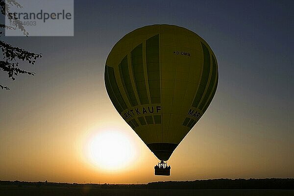 Ballonfahrt mit Fesselballon  Ilsede  Niedersachsen  Deutschland  Europa