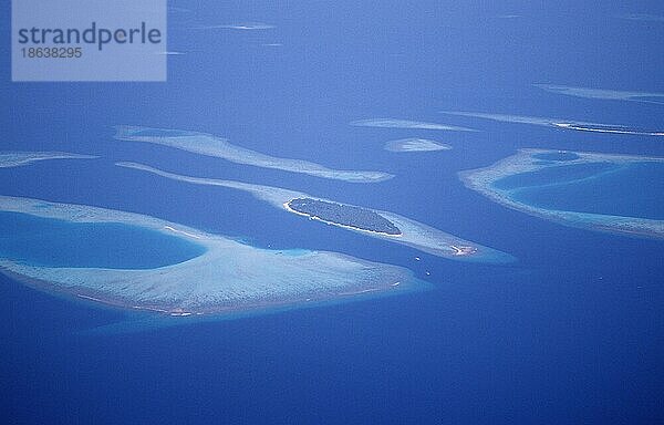 Tropical Islands and atolls  Indian ocean  Maldives  Tropische Inseln und Atolle  Indischer Ozean  Malediven  Asien