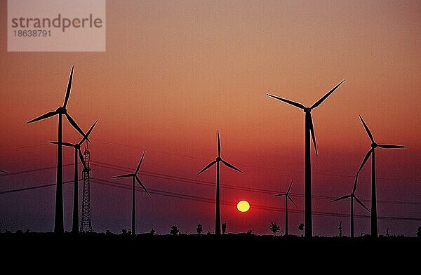 Windräder  Leipzig  Sachsen  Windkraftanlage  Windenergieanlage  Windrad  Windkraftrad  Windkrafträder  Deutschland  Europa