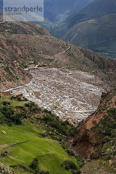 Maras-Salzminen in Salinas bei Tarabamba in Peru