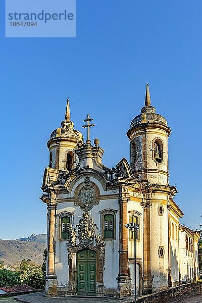 Fassade der berühmten Barockkirche in der historischen Stadt Ouro Prento in Minas Gerais  Brasilien  Brasilien  Südamerika