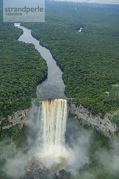 Luftaufnahme der Kaieteur Fälle  Potaro Fluss  Guyana  Südamerika