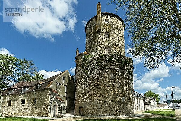 Nevers. Promenade des Remparts. Departement Nievre. Bourgogne Franche Comté. Frankreich