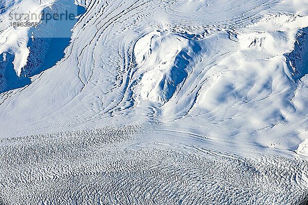 Leon Kuegeler photothek.de  Grönland  Blick aus einem Flugzeug auf Gletscher bei Grönland  Nordamerika