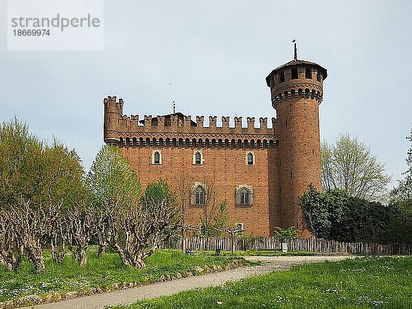 Mittelalterliche Burg in Turin  Italien  Europa