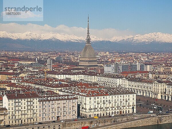 Luftaufnahme der Stadt Turin  Italien  Europa