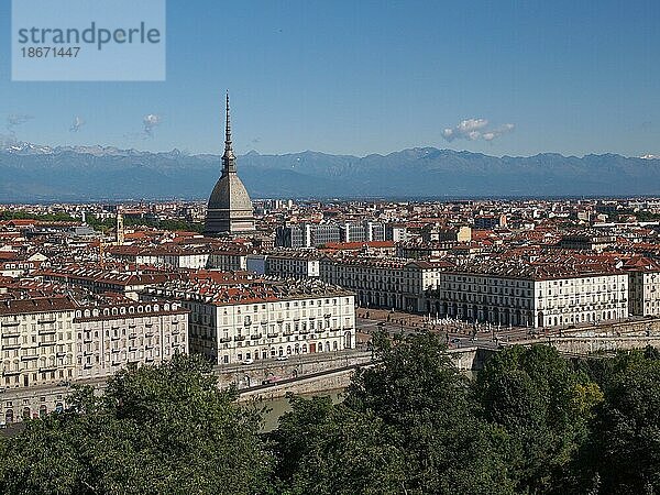 Luftaufnahme von Turin  Italien  Europa