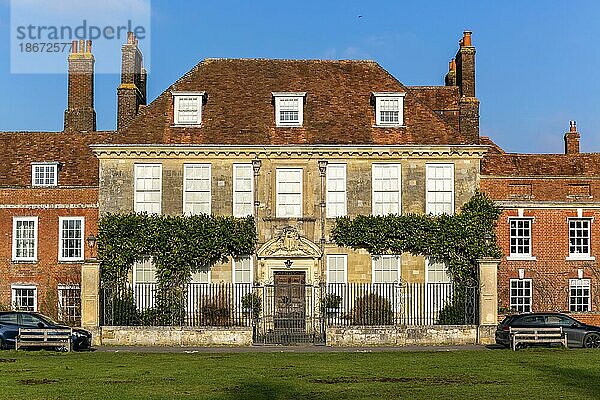 Mompesson House  ein Haus aus dem 18. Jahrhundert  Cathedral Close  Salisbury  Wiltshire  England  Großbritannien  Europa