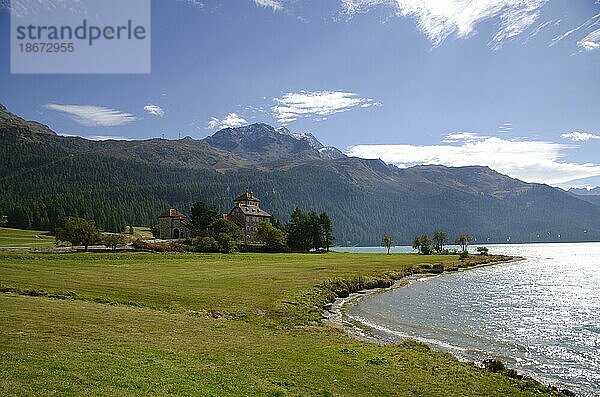 Schloss Crap da Sass am Seeufer  Silvaplanasee  Graubünden  Schweiz  Europa