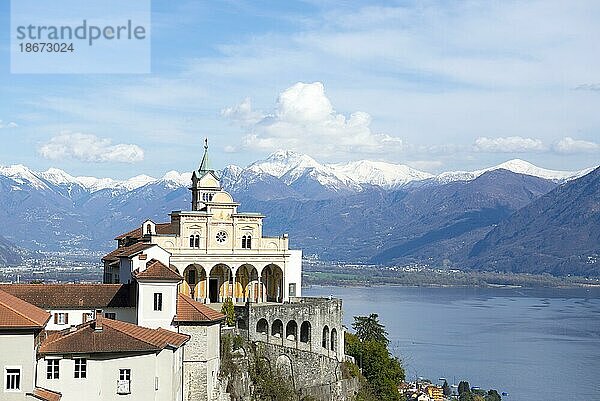 Kirche Madonna del Sasso  Locarno  Alpensee Lago Maggiore  Tessin  Schweiz  Europa