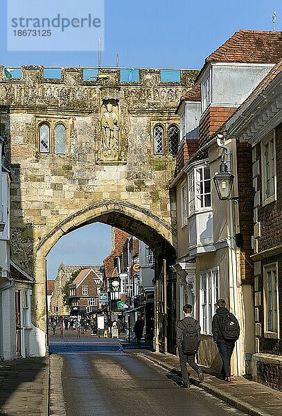 High Street Gate  ursprüngliches Tor zur Nähe der Kathedrale  Salisbury  Wiltshire  England  UK
