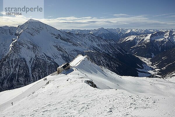 Hannoverhaus im Skigebiet Ankogel  Mallnitz  Hohe Tauern  Kärnten  Österreich  Europa