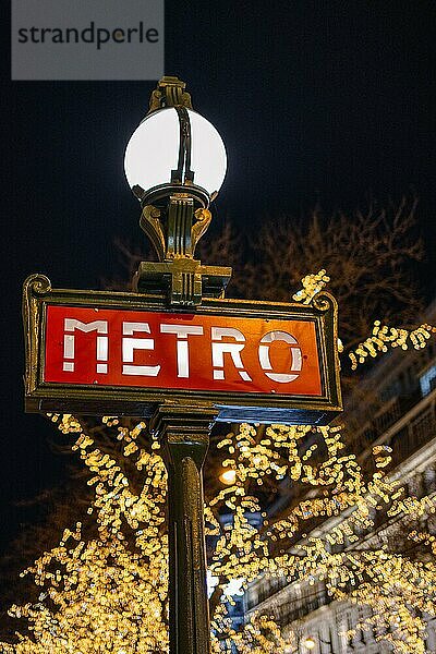 Metroschild Paris  Frankreich  Europa