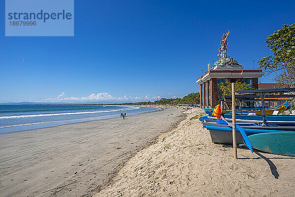 View of Shelter Kebencanaan overlooking Kuta Beach  Kuta  Bali  Indonesia  South East Asia  Asia