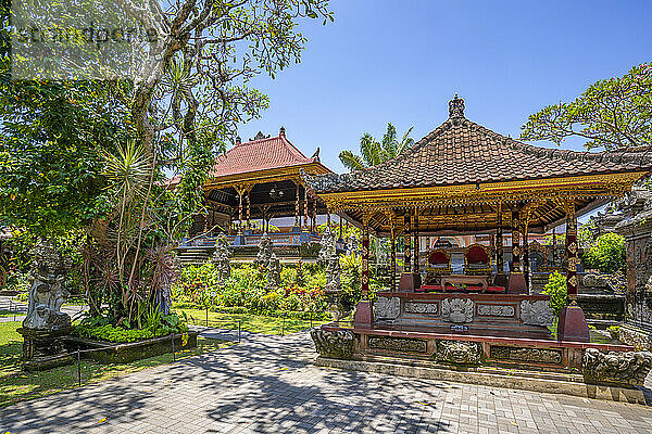 Blick auf den Ubud-Palast  den Puri Saren Agung-Tempel  Ubud  Kabupaten Gianyar  Bali  Indonesien  Südostasien  Asien