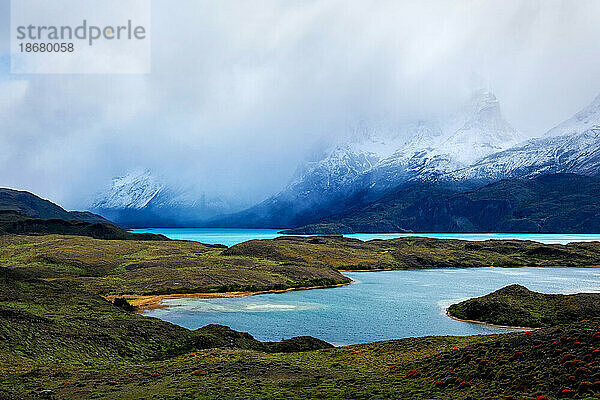 Blaue Seen  Nationalpark Torres del Paine  Südchile  Südamerika