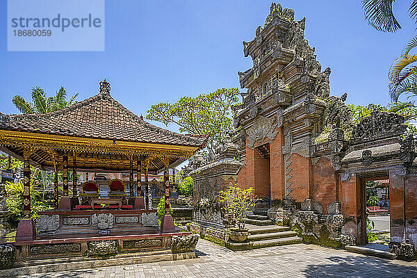 Blick auf den Ubud-Palast  den Puri Saren Agung-Tempel  Ubud  Kabupaten Gianyar  Bali  Indonesien  Südostasien  Asien