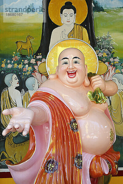 Phu Son Tu buddhistischer Tempel  Smiling Buddha (Happy Maitreya) Buddha-Statue  Tan Chau  Vietnam  Indochina  Südostasien  Asien