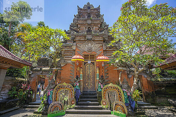 Blick auf den Ubud-Palast  den Puri Saren Agung-Tempel  Ubud  Kabupaten Gianyar  Bali  Indonesien  Südostasien  Asien