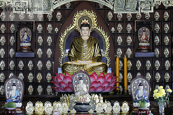 Phat Quang buddhistischer Tempel  Siddhartha Gautama (Shakyamuni Buddha) Chau Doc  Vietnam  Indochina  Südostasien  Asien