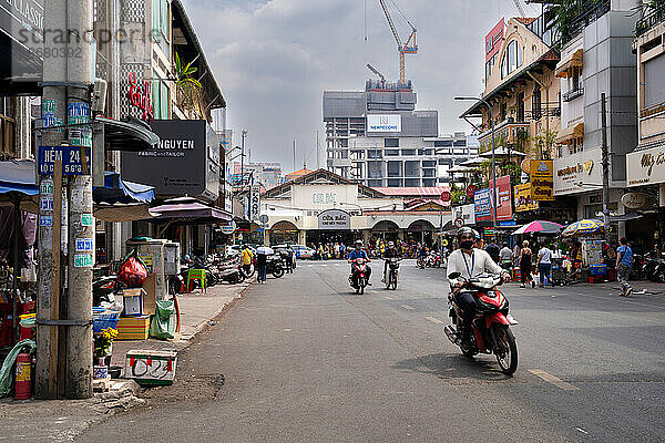 Außenansicht des Ben-Thanh-Marktes  Ho-Chi-Minh-Stadt  Vietnam  Indochina  Südostasien  Asien