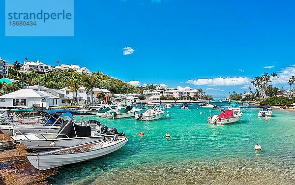 Boote vor Anker in Flatt's Inlet  Bermuda  Atlantik  Nordamerika