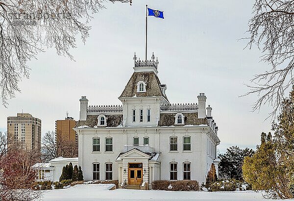 Government House  die historische Residenz des Vizegouverneurs von Manitoba  erbaut 1883 mit 23 Schlafzimmern und 11 Badezimmern  eine Mischung aus viktorianischer und französischer Architektur des Zweiten Napoleonischen Reiches  Winnipeg  Manitoba  Kanada  Nordamerika