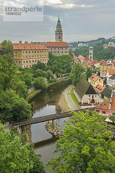 Historische Stadt Cesky Krumlov und Schlossturm Cesky Krumlov  UNESCO-Weltkulturerbe  Cesky Krumlov  Südböhmische Region  Tschechische Republik (Tschechien)  Europa