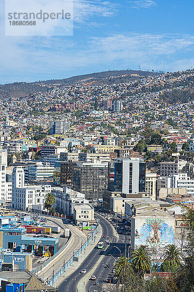 Stadtzentrum von Valparaiso in der Nähe von Muelle Prat  Valparaiso  Provinz Valparaiso  Chile  Südamerika