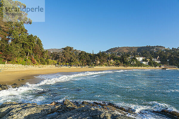 Strand von Zapallar  Zapallar  Provinz Petorca  Region Valparaiso  Chile  Südamerika