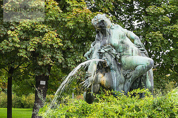 Detail des Tilgnerbrunnen-Brunnens  Volksgarten  Wien  Österreich  Europa