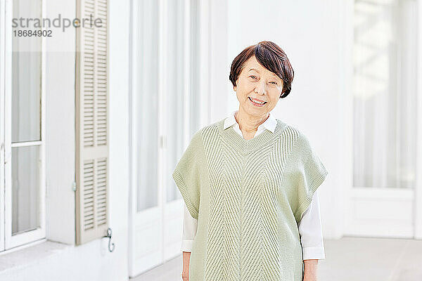 Japanische ältere Frau