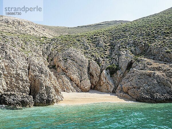 Einsame Bucht  Insel Prvic  größte unbewohnte Insel der Adria  Kvarner Bucht  Kroatien  Europa