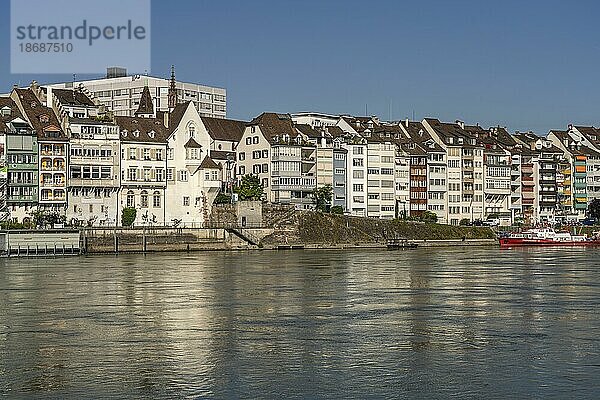 Altstadt und Rhein in Basel  Schweiz  Europa