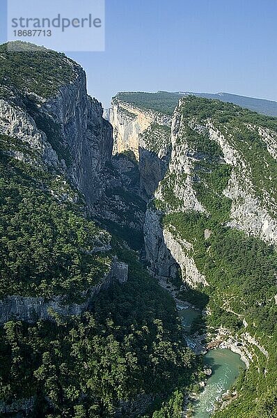 Die Verdonschlucht Gorges du Verdon vom Point Sublime aus gesehen  Alpes de Haute Provence  Provence  Frankreich  Europa