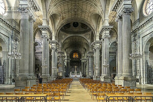 Innenraum der Kirche Sainte-Madeleine in Besancon  Bourgogne-Franche-Comté  Frankreich  Europa