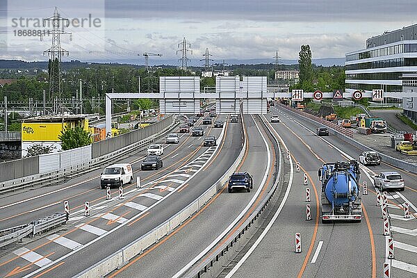 Autobahn Baustelle  Bern  Schweiz  Europa