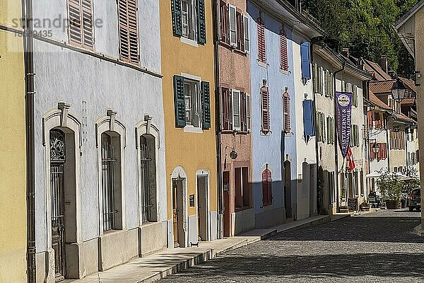 Die historische Altstadt von Saint-Ursanne  Schweiz  Europa