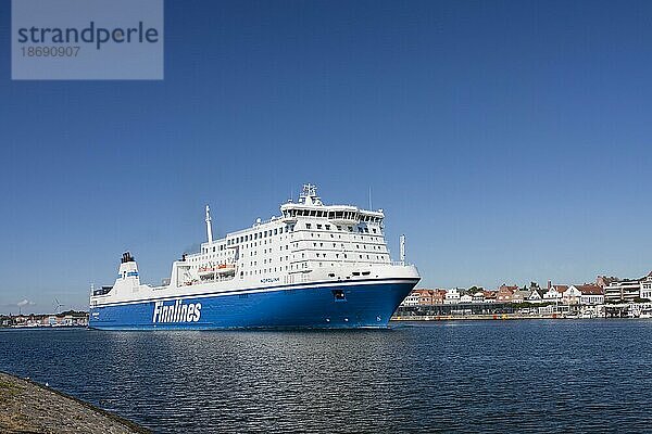 MS Nordlink  Fährschiff der Star Klasse  das für Finnlines zwischen Malmö und Travemünde in der Hansestadt Lübeck  Schleswig Holstein  Deutschland  verkehrt  Europa