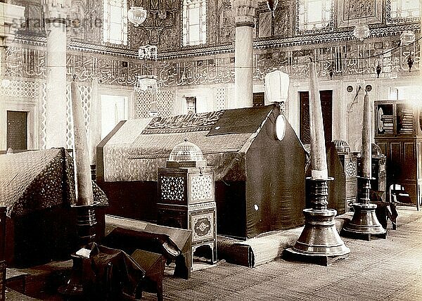 Grabmal von Sultan Murad II.  Murad b. Mehemmed  Juni 1404  3. Februar 1451 war von 1421 bis 1451 Sultan des Osmanischen Reiches  ca 1890  Türkei  Historisch  digital restaurierte Reproduktion von einer Vorlage aus dem 19. Jahrhundert  Asien