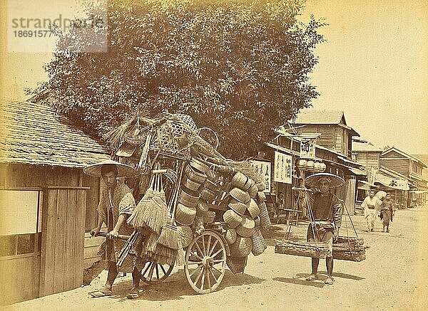 Fahrender Verkäufer für Körbe und Flechtwerk  um 1870  Japan  Historisch  digital restaurierte Reproduktion von einer Vorlage aus der damaligen Zeit  Asien