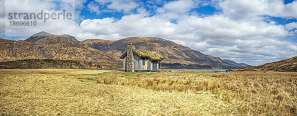UK  Scotland  Secluded hut in Glen Affric