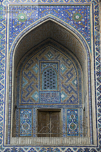 Außenräume  Tilya-Kori-Medresse (fertiggestellt 1660)  Registan-Platz  Usbekistan; Samarkand  Usbekistan