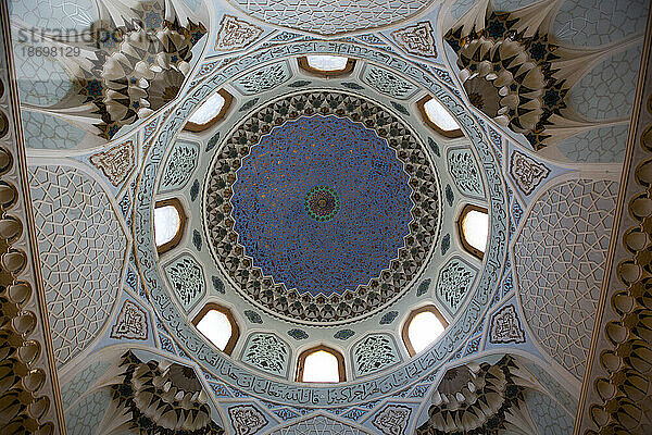 Dekoratives Deckendetail in der Muyi Muborak Madrasa  Hazrati-Imam-Komplex; Taschkent  Usbekistan