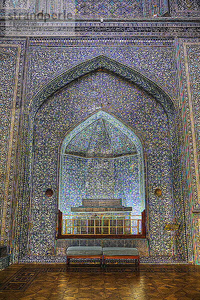 Grab von Mohammad Rahim Khan  Innenraum  Pakhlavon Mahmud Mausoleum  Itchan Kala in Chiwa  Usbekistan; Chiwa  Usbekistan