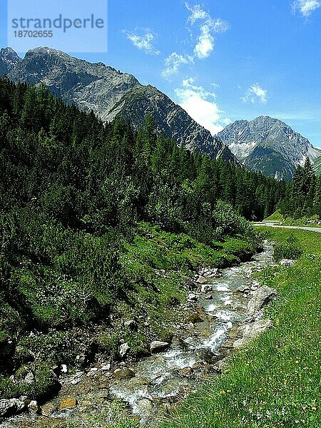 Lechtaler-Alpen mit Blick vom Hahntennjoch zum Gebirgspanorama