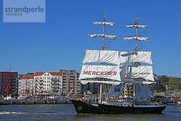 Impressionen der Einlaufparade vom 827. Hamburger Hafengeburtstag 2016  Impressions of the 827th Birthday of the Port of Hamburg 2016  Germany