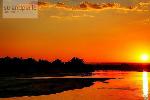 Sunset at Luangwa  South Luangwa Nationalpark  Zambia