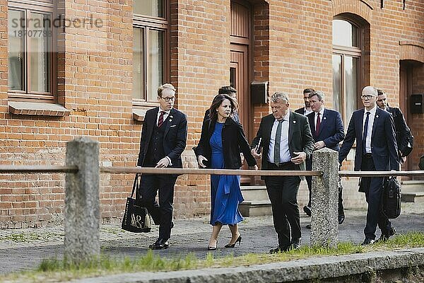 (L-R) Tobias Billstroem  Außenminister von Schweden  Annalena Bärbock (Bündnis 90 Die Grünen)  Bundesaussenministerin  Lars Lokke Rasmussen  Außenminister von Dänemark  und Andris Pelss  Staatssekretär in Lettland  aufgenommen im Rahmen des Treffens der Aussenministerinnen und Außenminister des Ostseerates in Wismar  01.06.2023.  Wismar  Germany