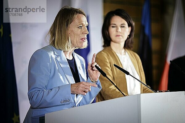 (L-R) Anniken Huitfeldt  Außenministerin von Norwegen  und Annalena Bärbock  Bundesaussenministerin  aufgenommen bei einer Pressekonferenz im Rahmen des Treffens der Aussenministerinnen und Außenminister des Ostseerates in Wismar  02.06.2023.  Wismar  Deutschland  Europa